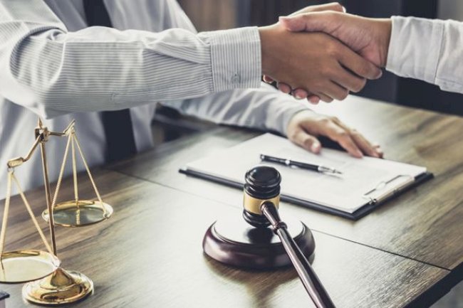 Ceza Avukatı ile Çalışmanın Avantajları